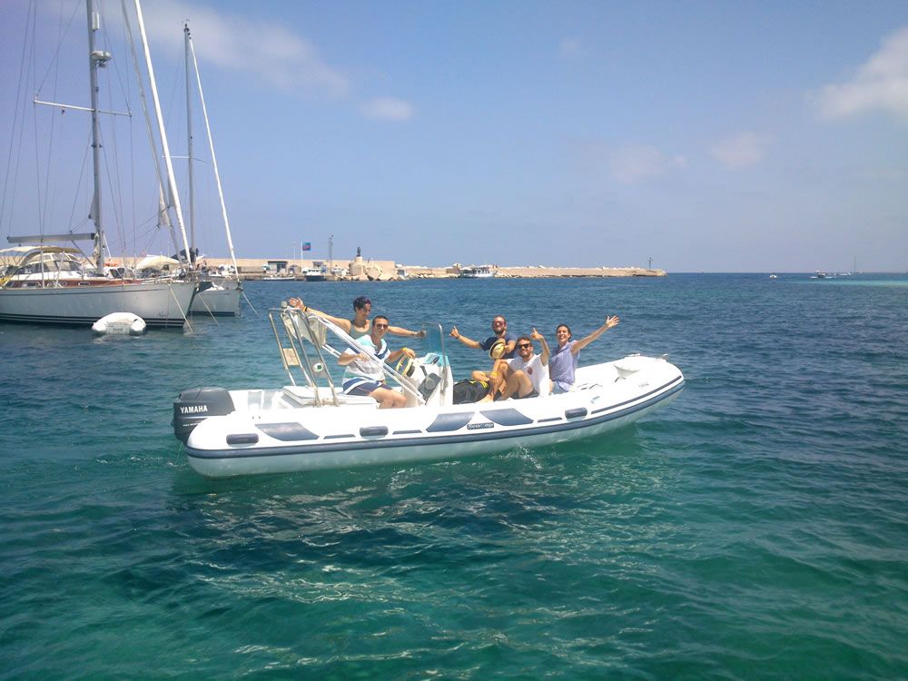 Excursiones en barco y alquiler de dinghys en Nautica Platy