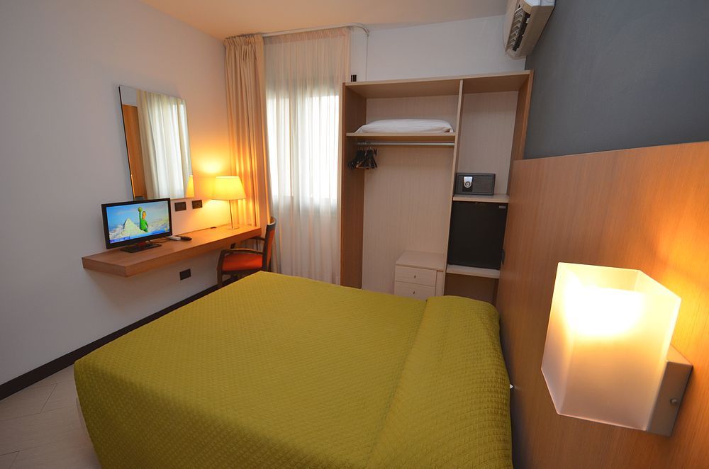 Villa Faro Rooms