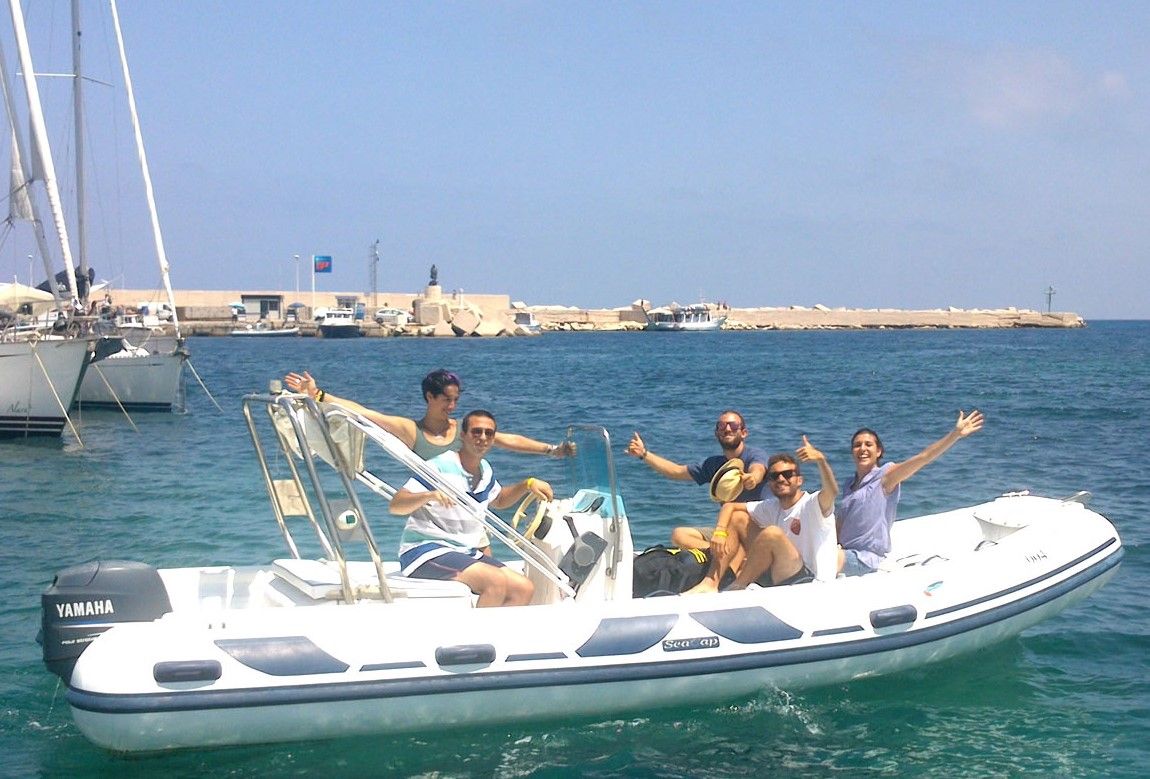 Excursiones en barco y alquiler de dinghys en Nautica Platy