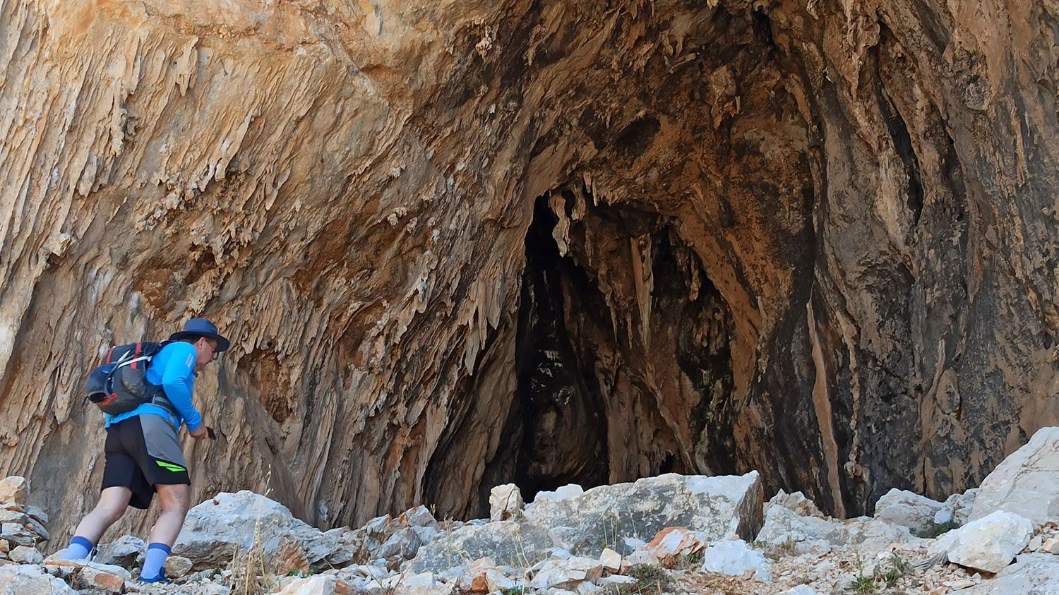 Walk to the Cavalli cave - San Vito lo Capo in Sicily