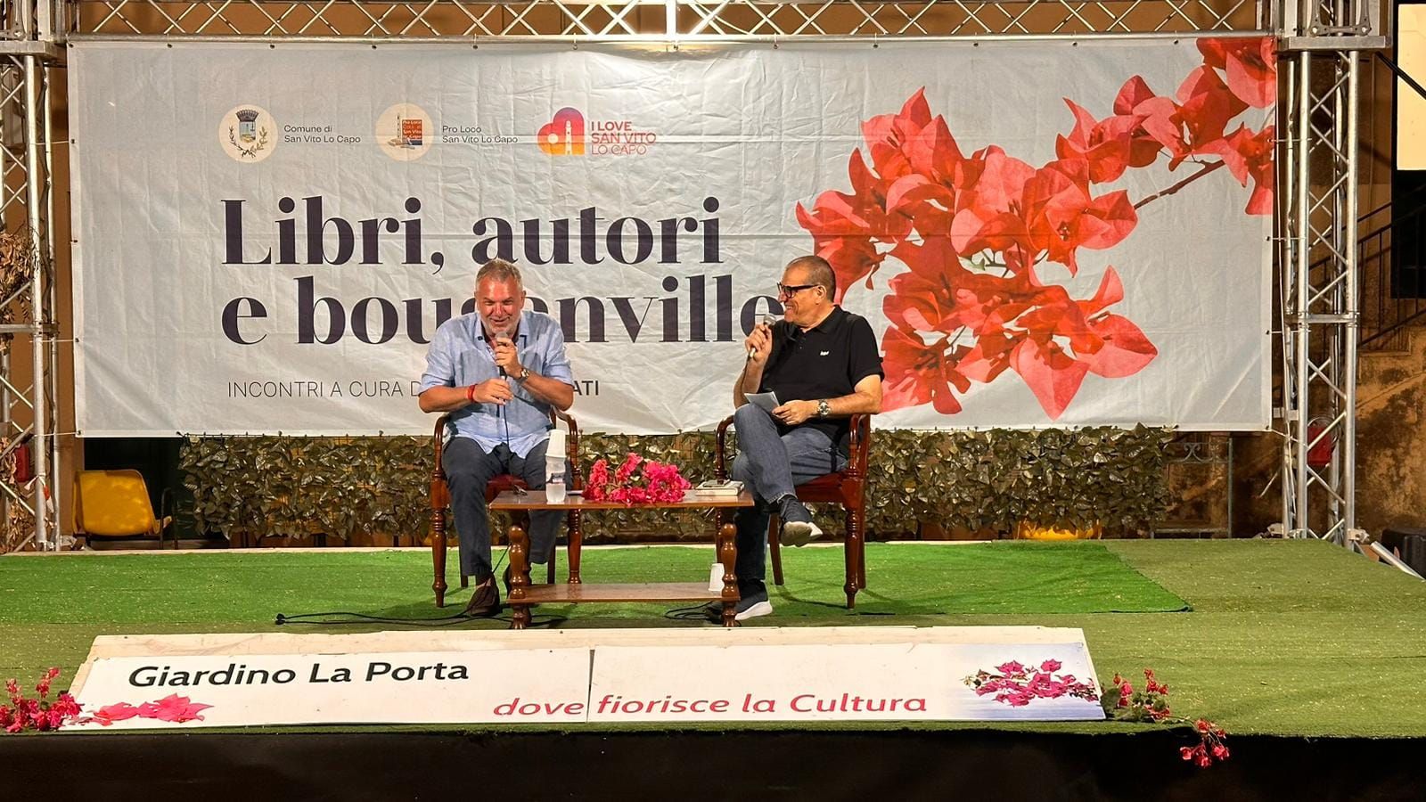 Libri, autori e bouganville