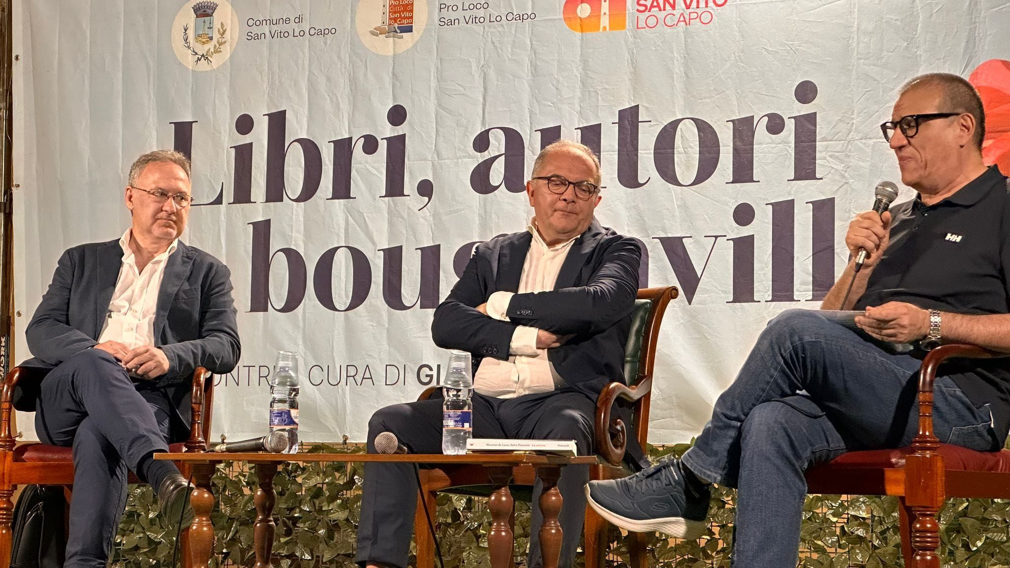 Libri, autori e bouganville