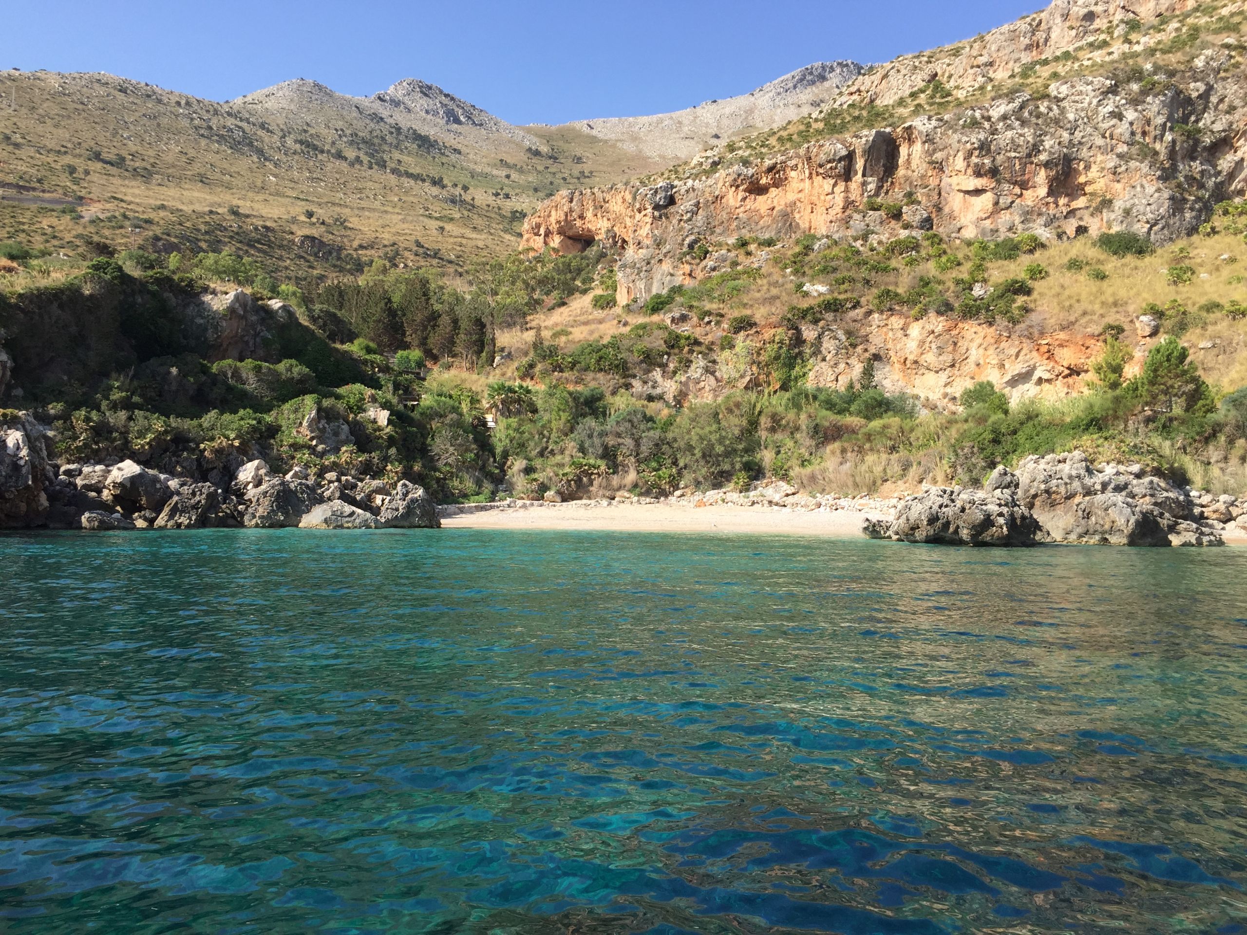 Excursiones en barco y alquiler de dinghys en Nautica Platy