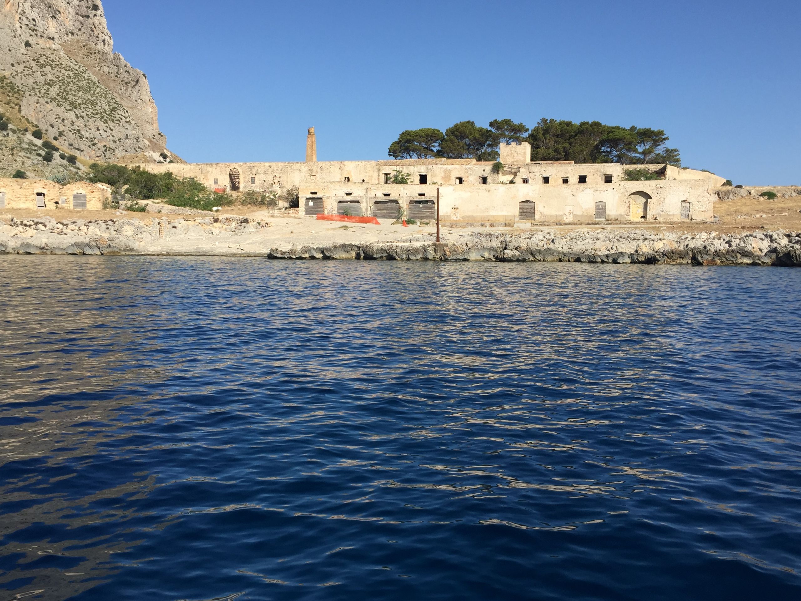 Excursiones en barco y alquiler de dinghys en Nautica Platy