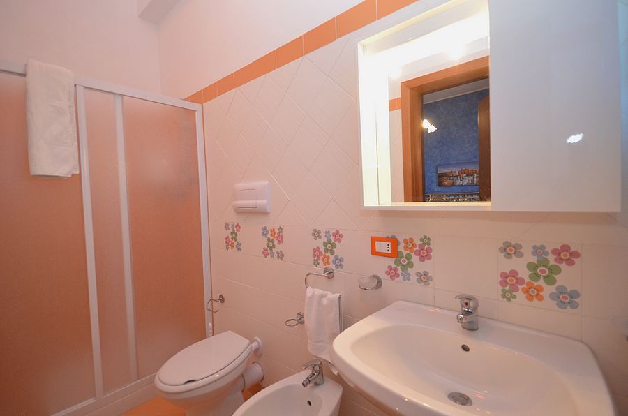 B & B Ambra
