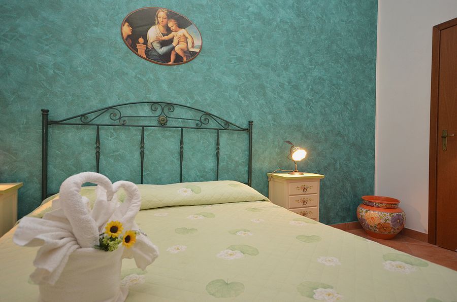 B & B Ambra