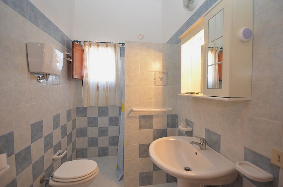 B & B Ambra